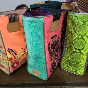 consuela bag in excellent condition consuela Classic tote ech and cosmetiquera